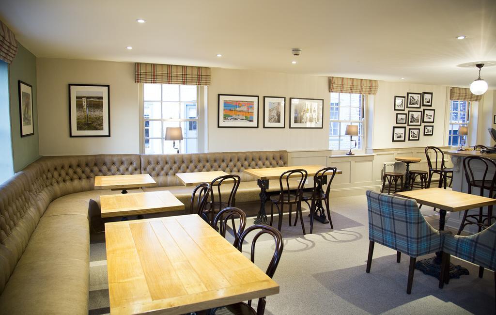 The White Horse Blakeney Blakeney  Exterior photo